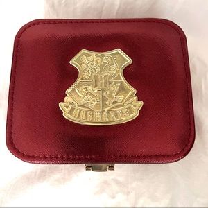 Hogwarts Crest Jewelry Chest with Necklace and Earrings   Red. Gold